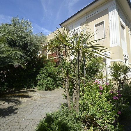 קמאיורה Hotel Gigliola מראה חיצוני תמונה
