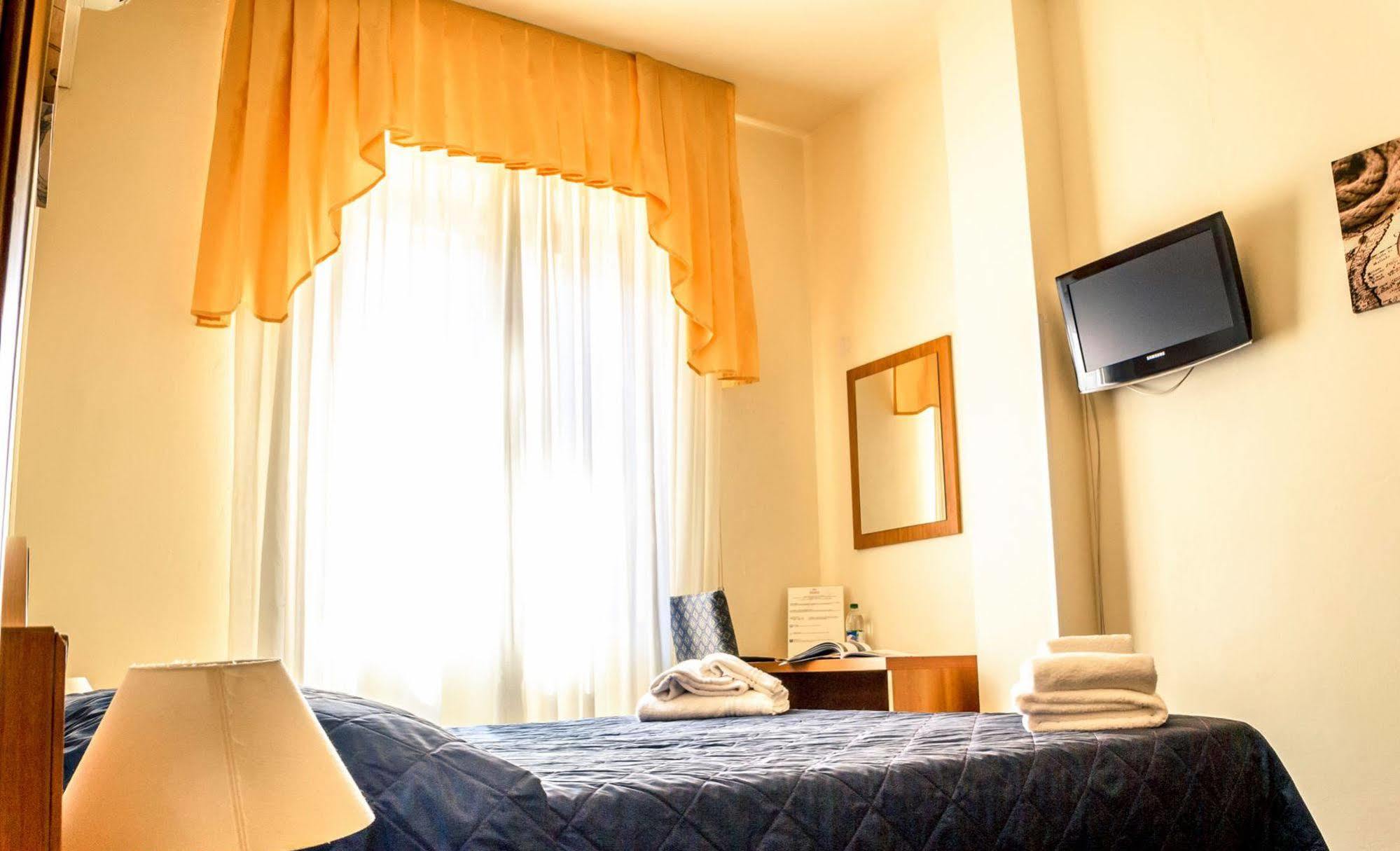 קמאיורה Hotel Gigliola מראה חיצוני תמונה
