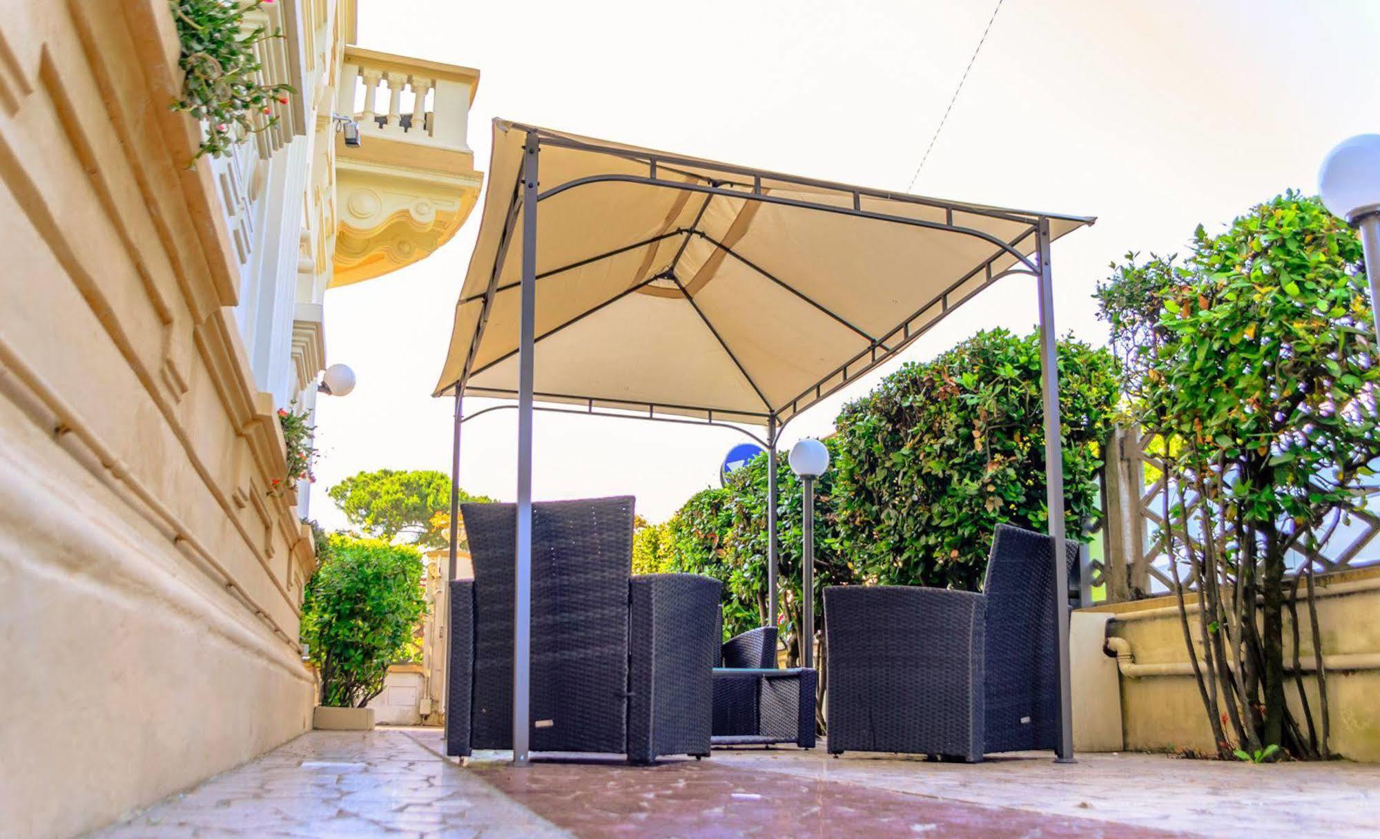 קמאיורה Hotel Gigliola מראה חיצוני תמונה